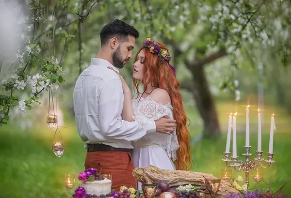 pareja en ceremonia celta